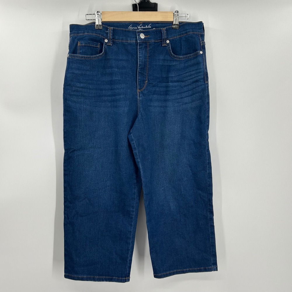 Gloria Vanderbilt Amanda High Rise Slimming Straight Leg Crop Jeans Blue Size 12